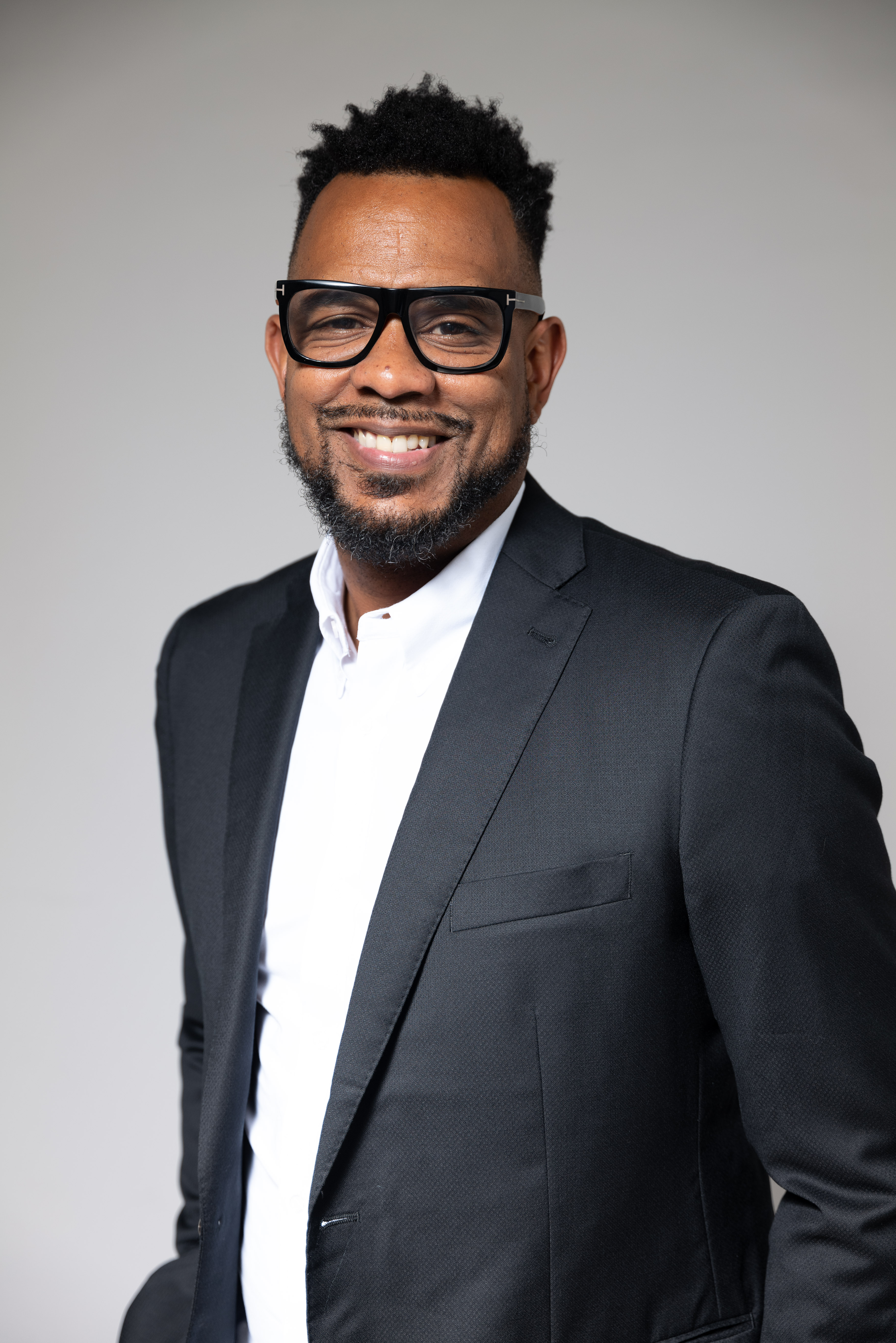 Michael Bowers, Principal of Heed Business Solutions, high-value client acquisition consultant with 25 years of experience in Los Angeles
